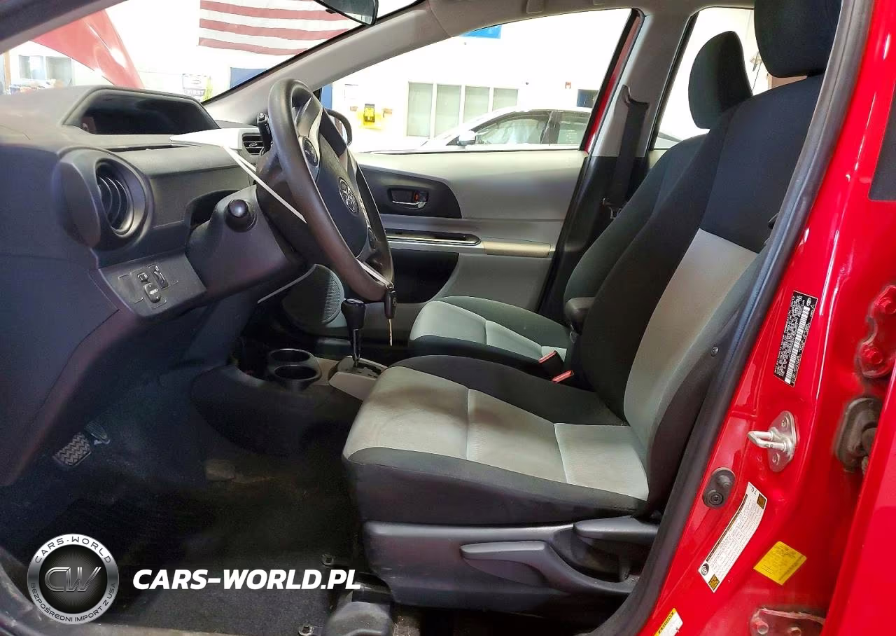 2012 Toyota Prius C Two VIN:JTDKDTB32C1506997 - 7