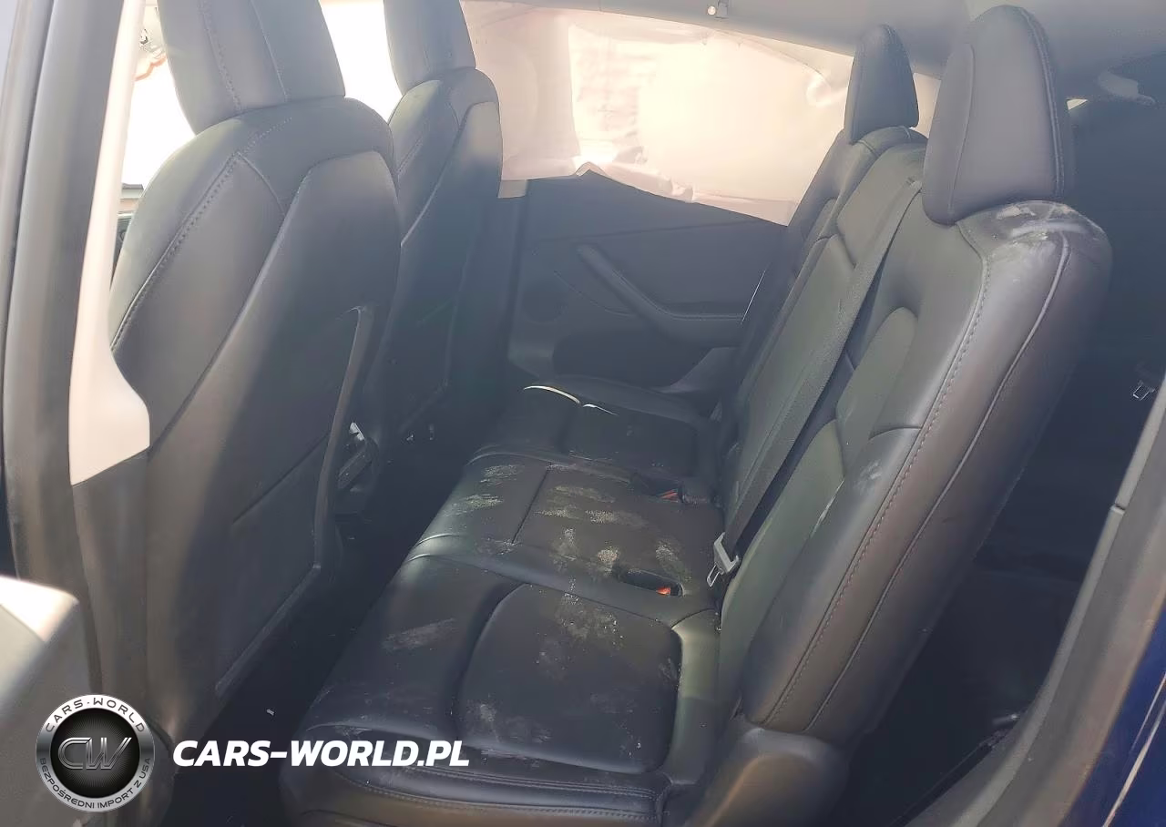 2023 Tesla Model Y VIN:7SAYGAEE2PF670690 - 10