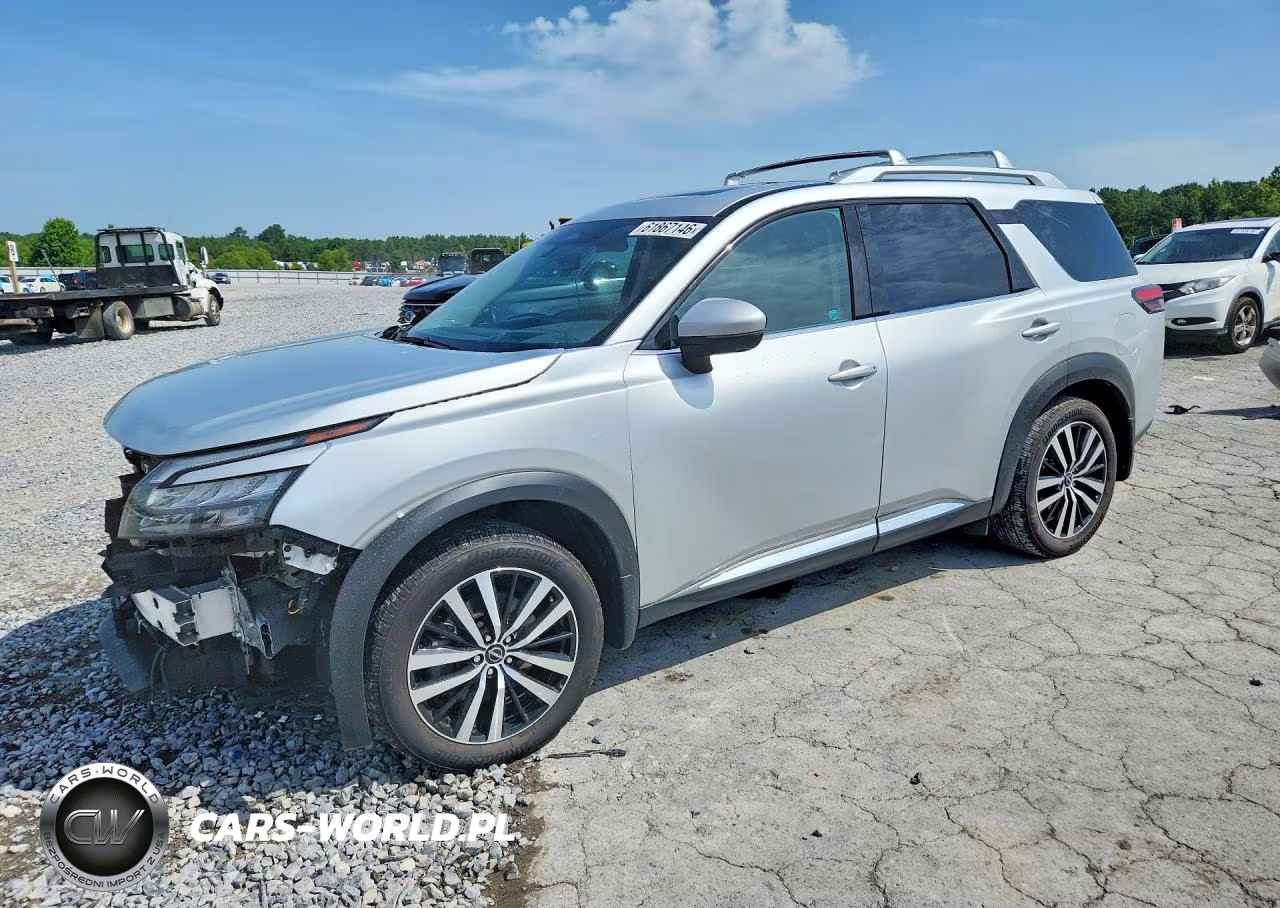 2025 Nissan Pathfinder Platinum – zdjęcie 1 z 13