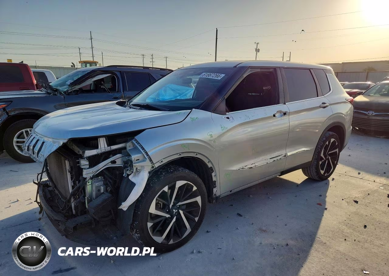 2022 Mitsubishi Outlander Es