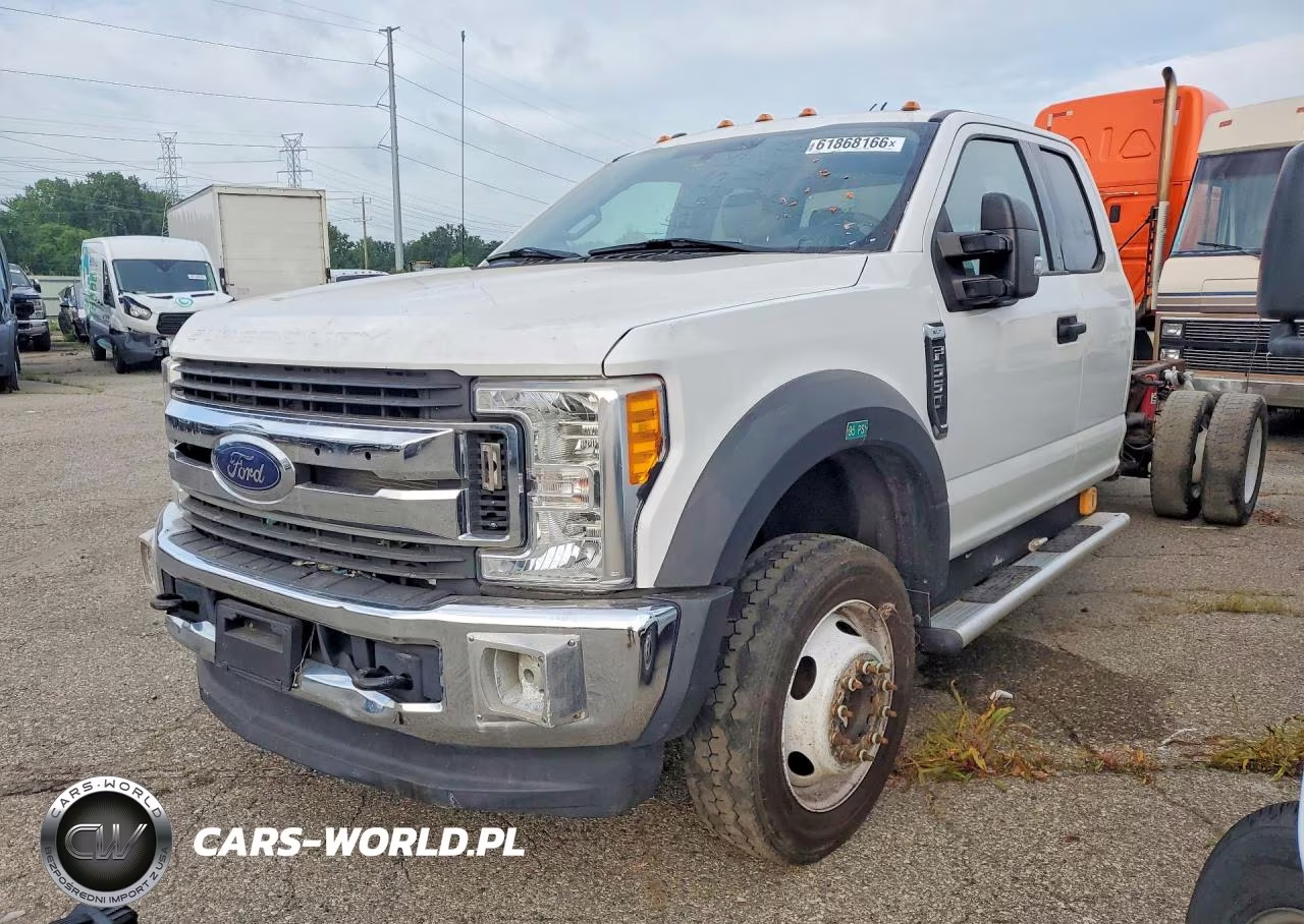 2017 Ford F-550 Chassis Xlt – zdjęcie 1 z 12