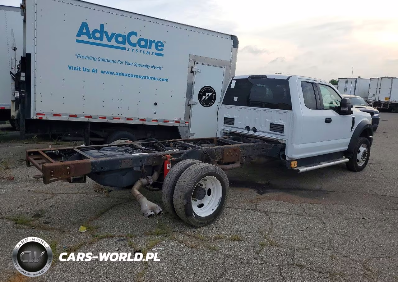 2017 Ford F-550 Chassis Xlt VIN:1FD0X5HT5HEB54396 - 3