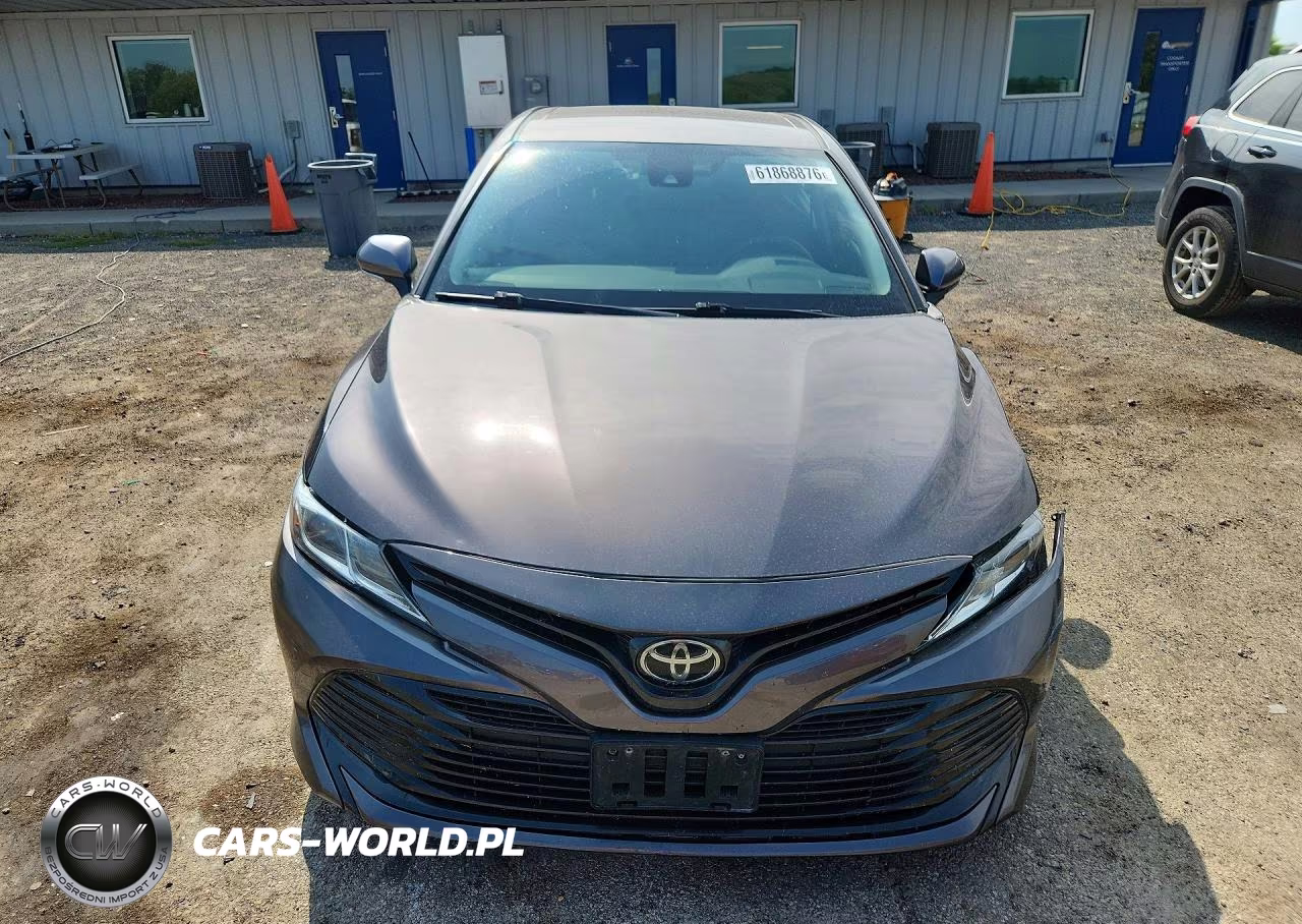2018 Toyota Camry Le VIN:4T1B11HK0JU027058 - 5