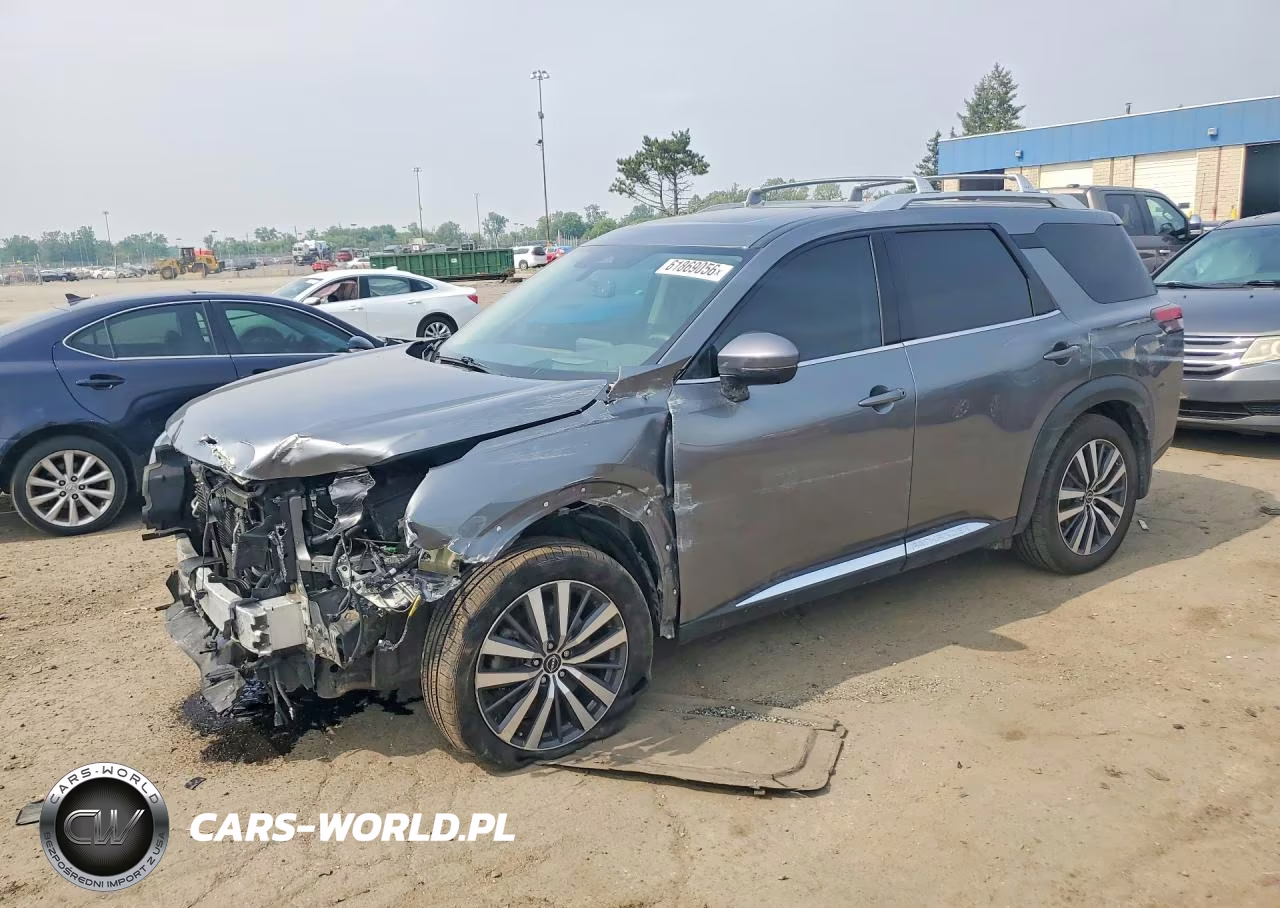 2022 Nissan Pathfinder Platinum
