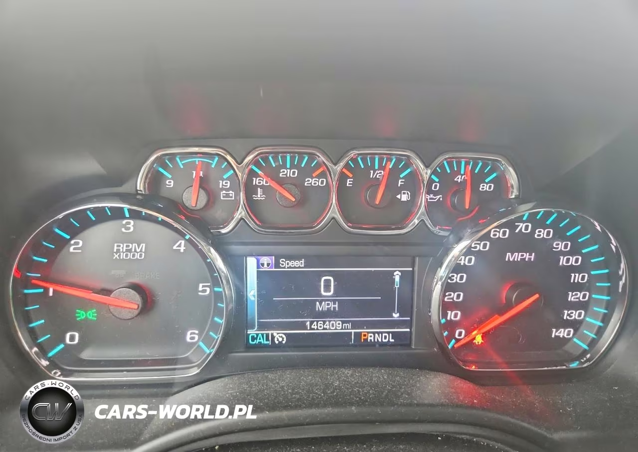 2018 Chevrolet Suburban C1500 Ls VIN:1GNSCGKC9JR187890 - 9