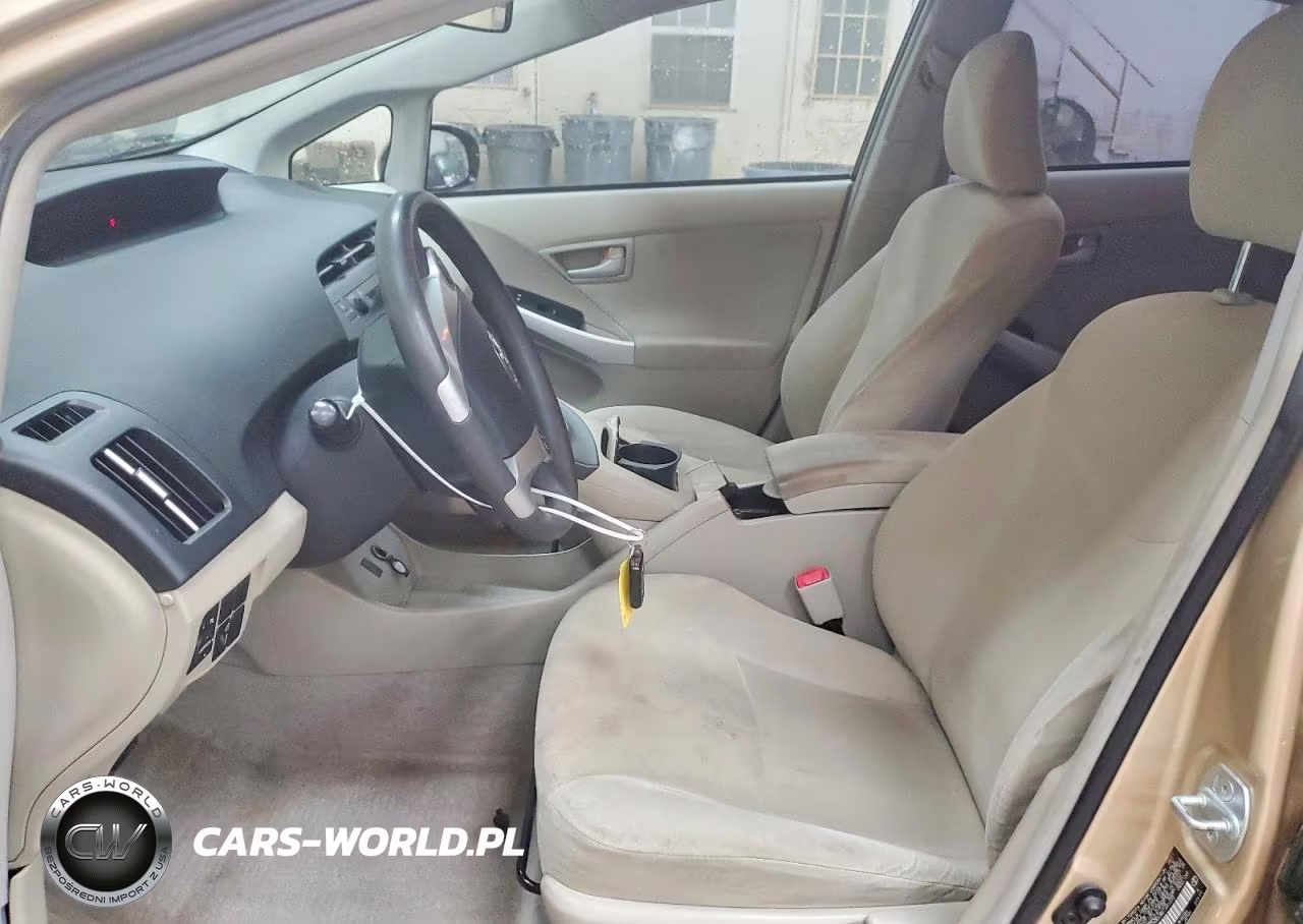 2011 Toyota Prius Two VIN:JTDKN3DU8B1441672 - 7