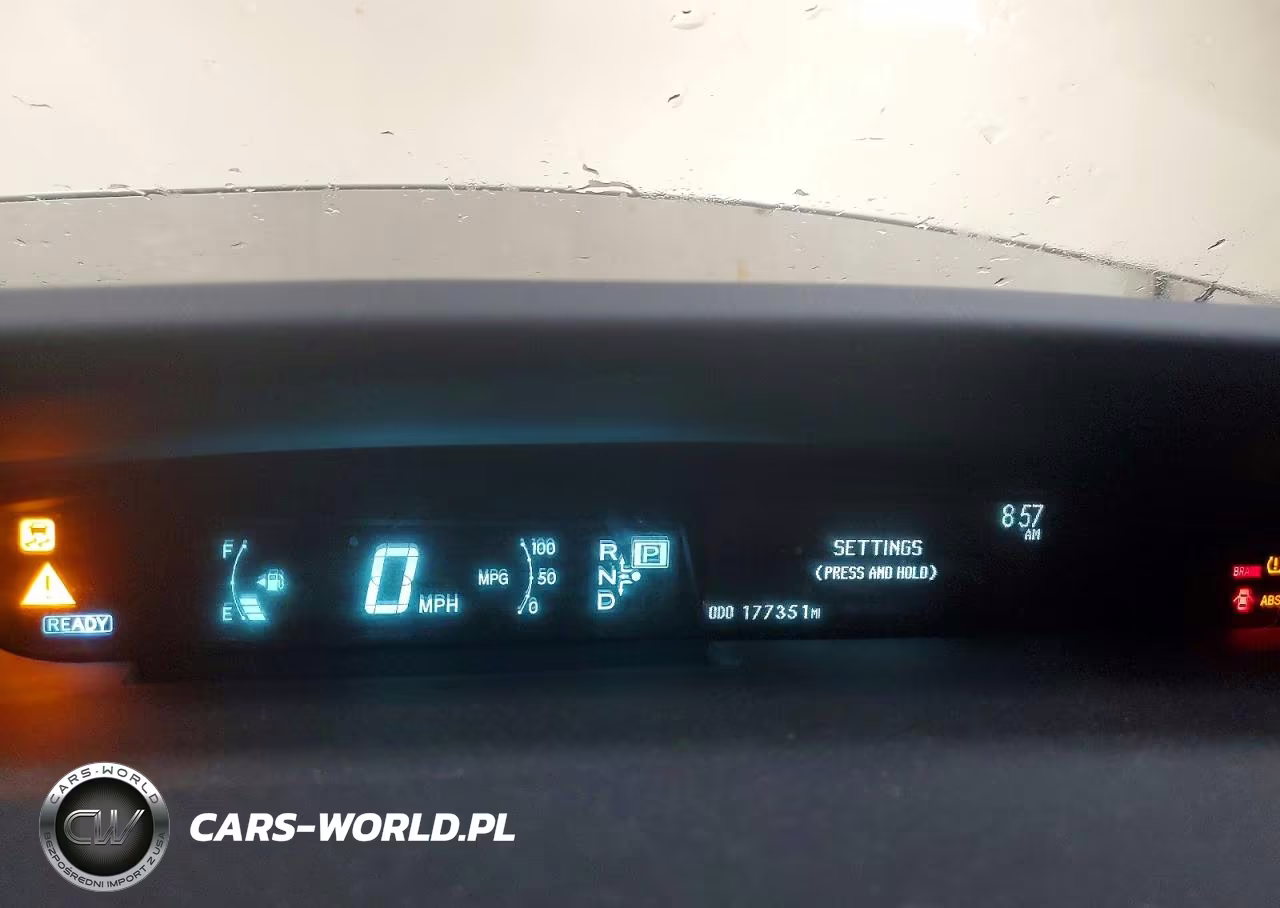 2011 Toyota Prius Two VIN:JTDKN3DU8B1441672 - 9