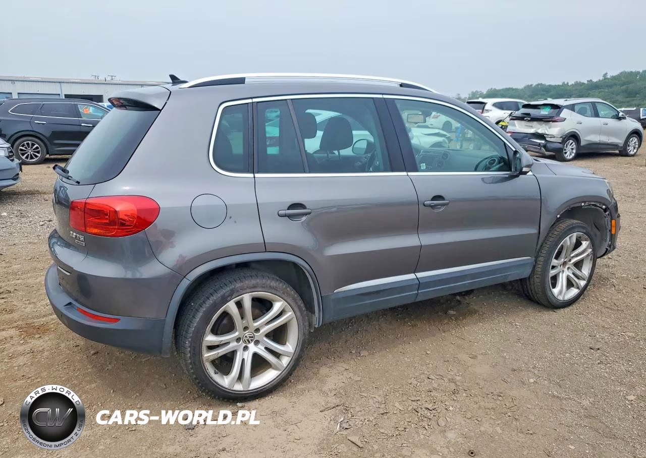 2012 Volkswagen Tiguan S VIN:WVGBV7AX5CW000443 - 3