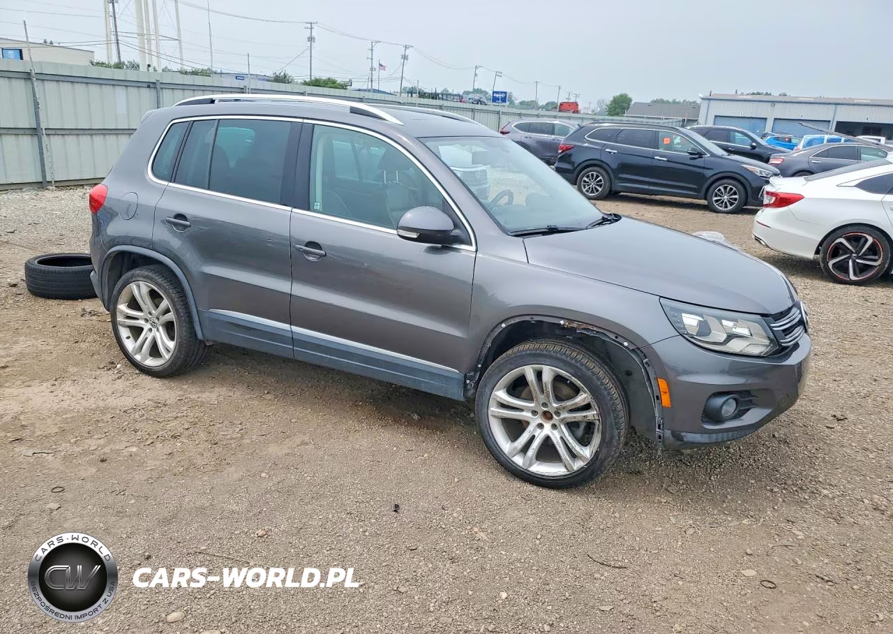 2012 Volkswagen Tiguan S VIN:WVGBV7AX5CW000443 - 4