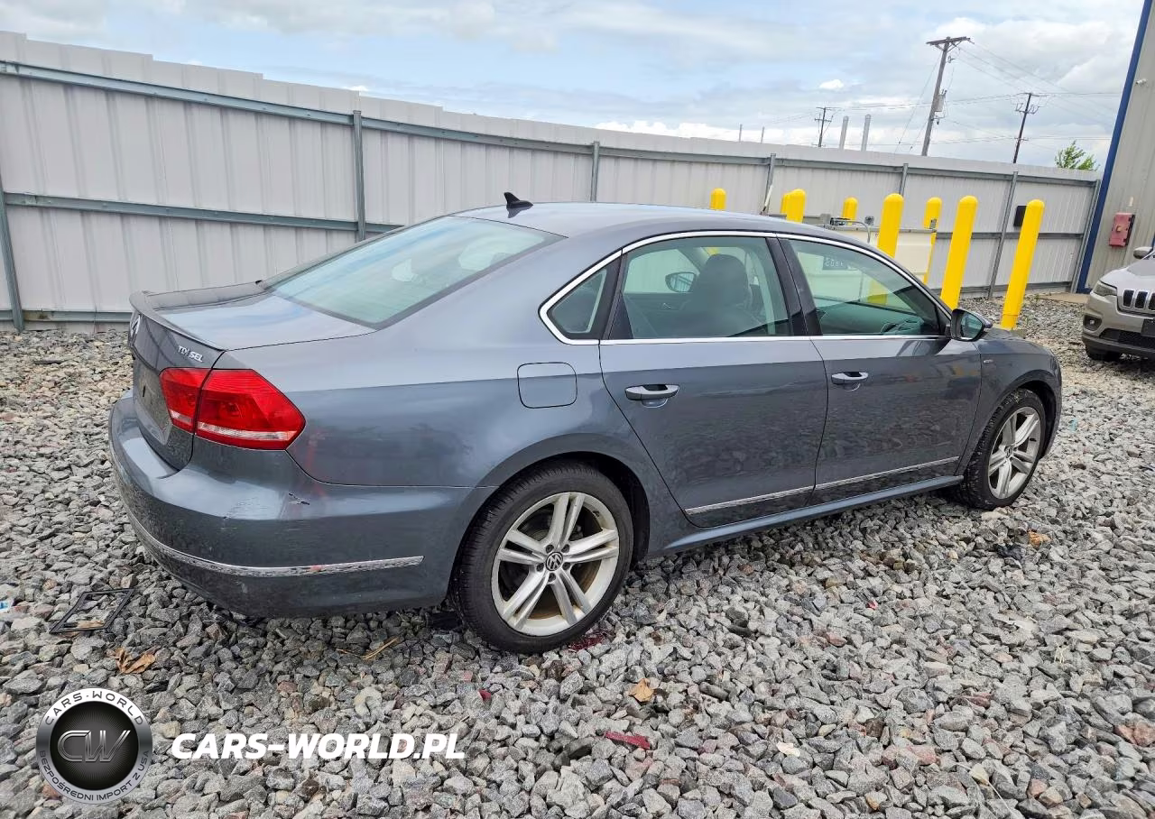 VOLKSWAGEN PASSAT VIN:1VWCN7A34CC053719 - 3