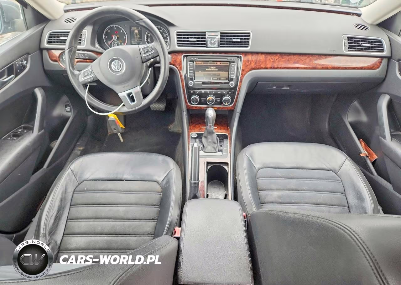 VOLKSWAGEN PASSAT VIN:1VWCN7A34CC053719 - 8