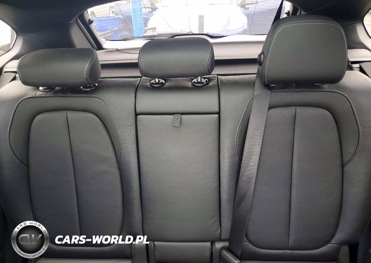 2018 BMW X1 xDrive28I VIN:WBXHT3C36J5K25323 - 10