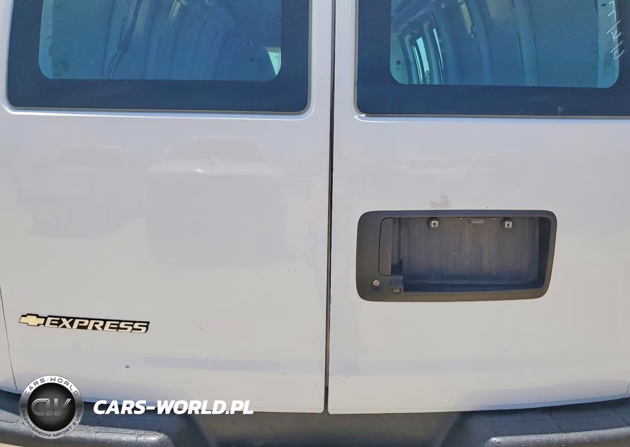 2021 Chevrolet Express 2500 Cargo Delivery Van VIN:1GCWGBFP5M1262201 - 10
