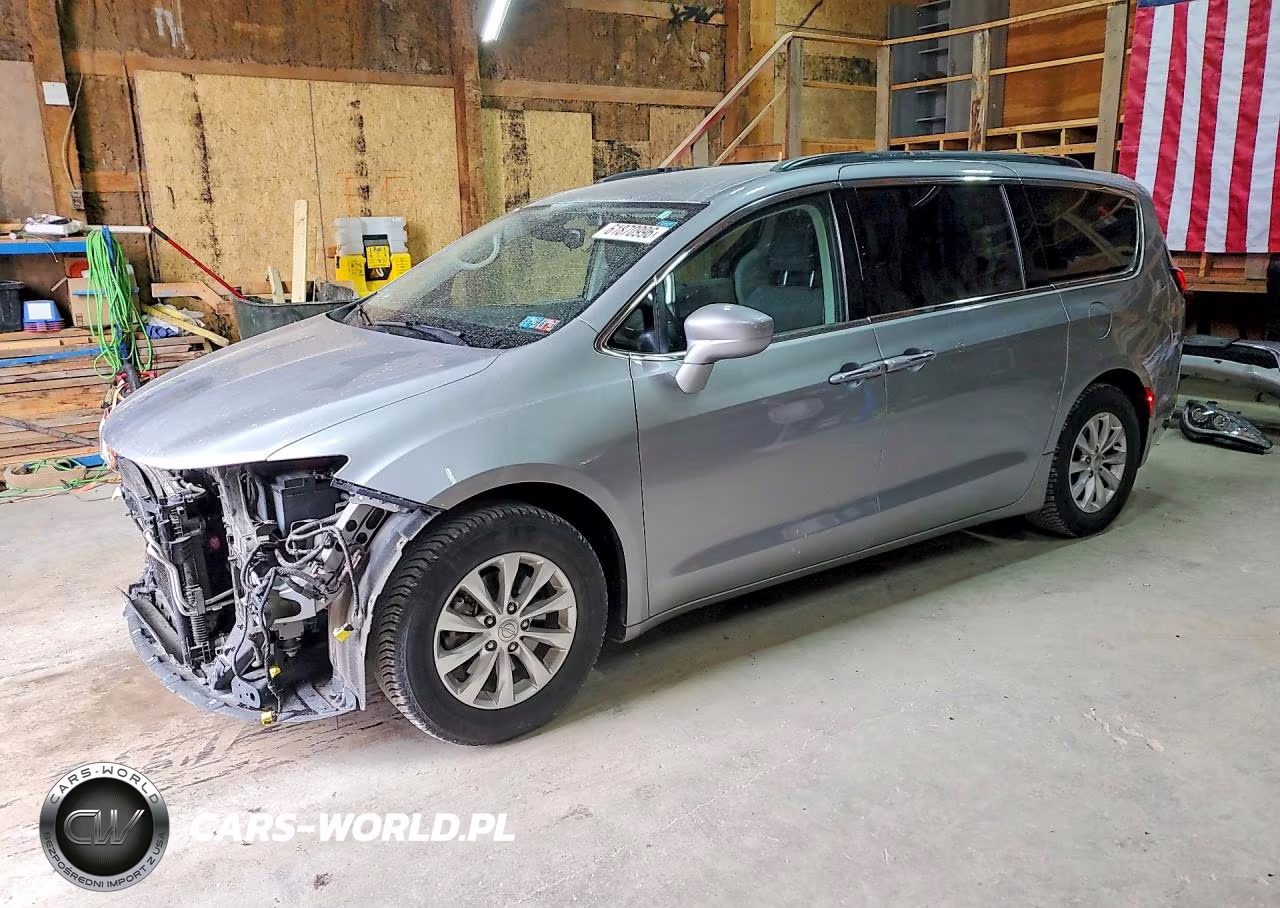 2018 Chrysler Pacifica Touring Plus