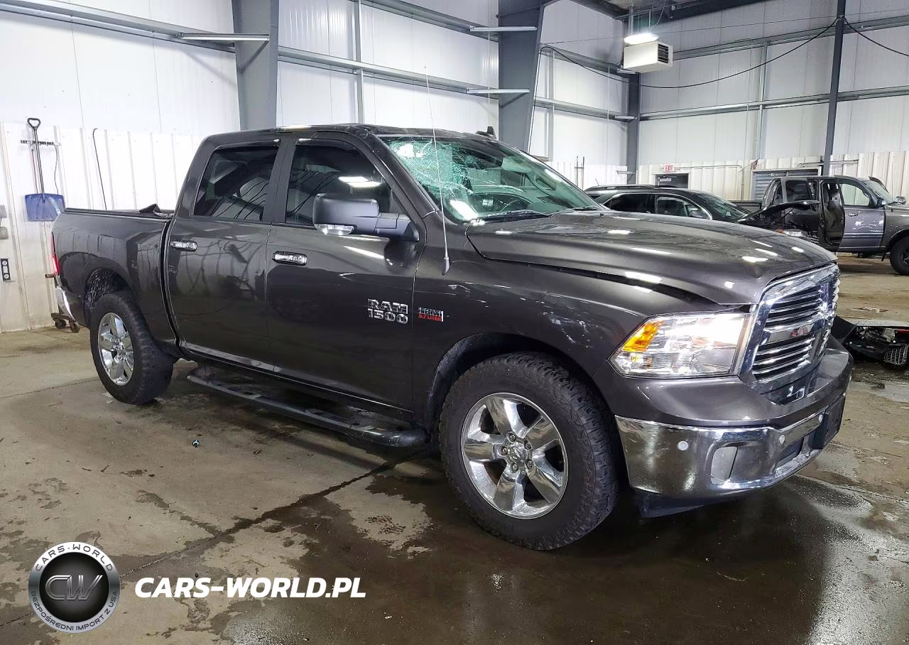 2018 Ram 1500 Slt VIN:3C6RR7LTXJG135812 - 4
