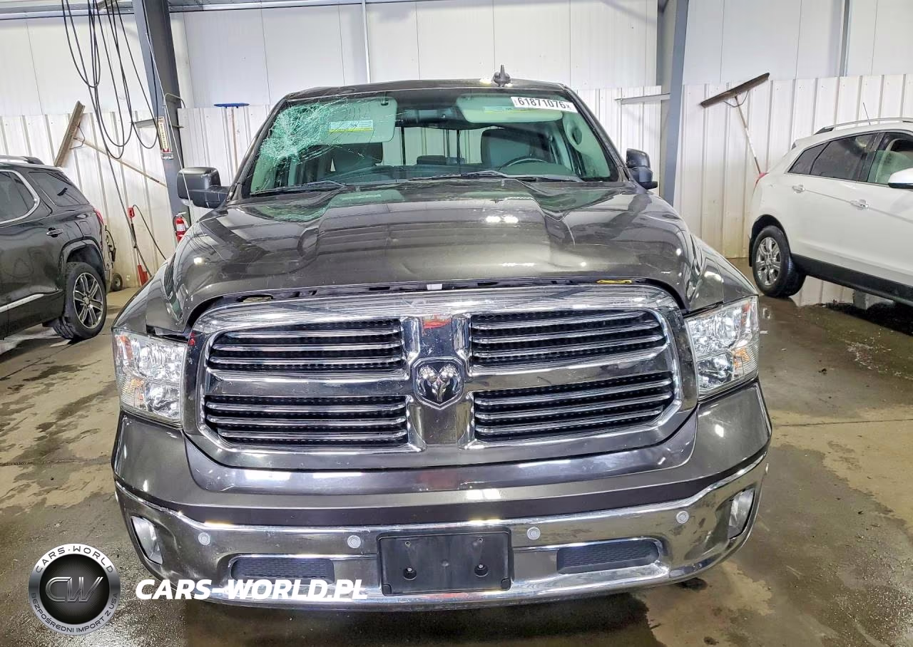 2018 Ram 1500 Slt VIN:3C6RR7LTXJG135812 - 5