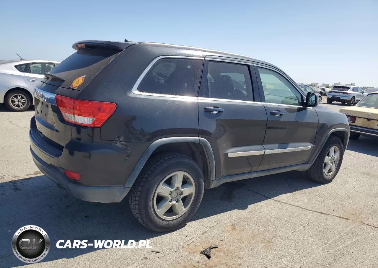 2013 Jeep Grand Cherokee Laredo VIN:1C4RJEAG6DC528661 - 3