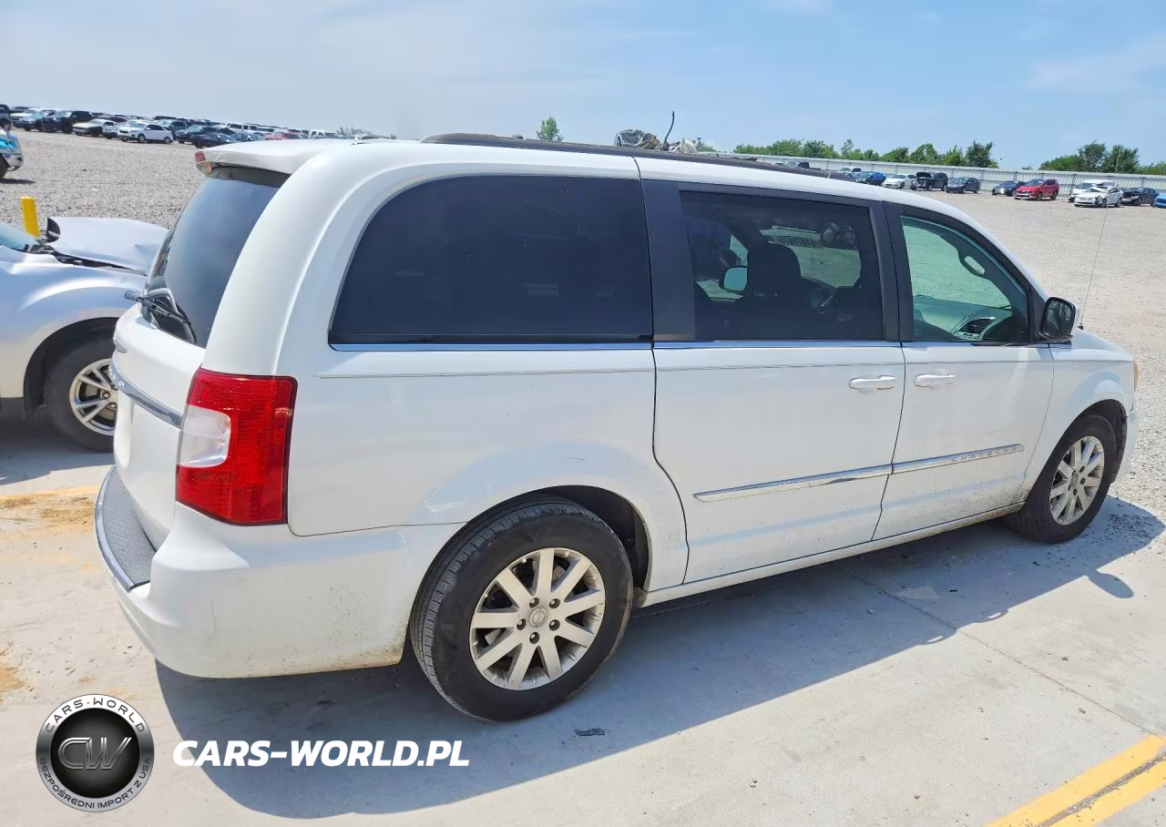 2015 Chrysler Town & Country Touring VIN:2C4RC1BG1FR637203 - 3