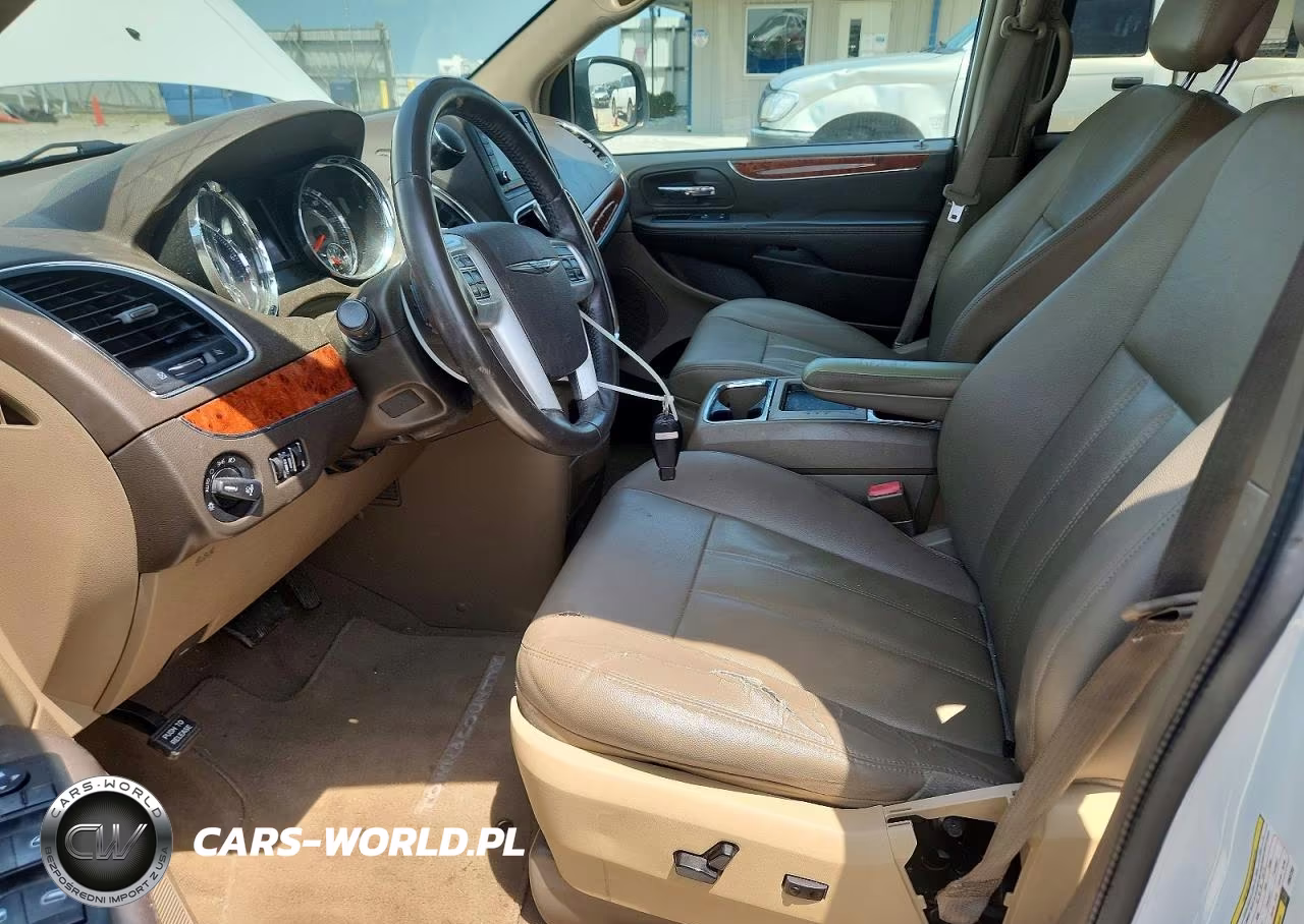 2015 Chrysler Town & Country Touring VIN:2C4RC1BG1FR637203 - 7