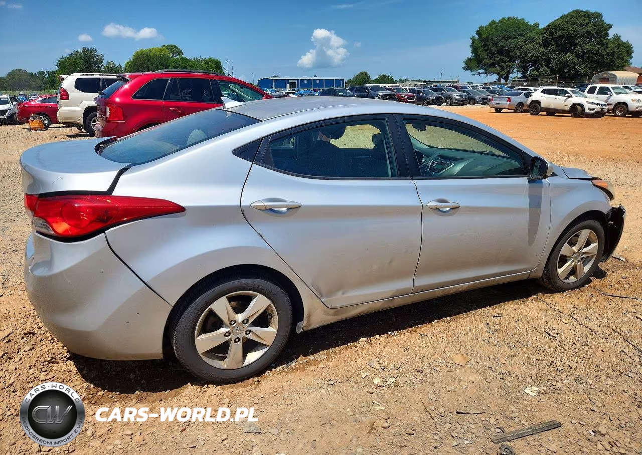 2012 Hyundai Elantra Gls VIN:5NPDH4AE4CH085136 - 3