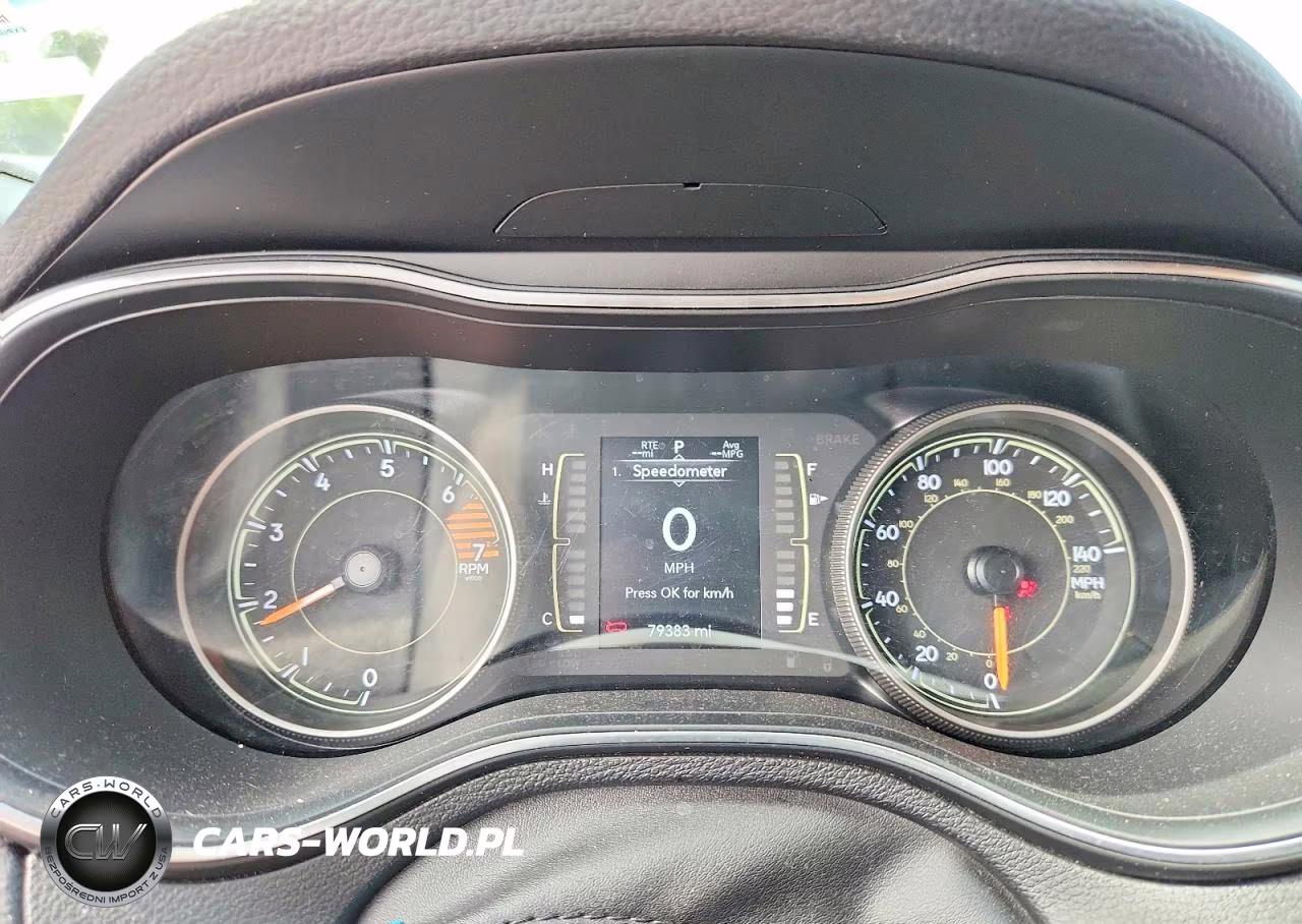 2020 Jeep Cherokee Latitude VIN:1C4PJMCB5LD532986 - 9