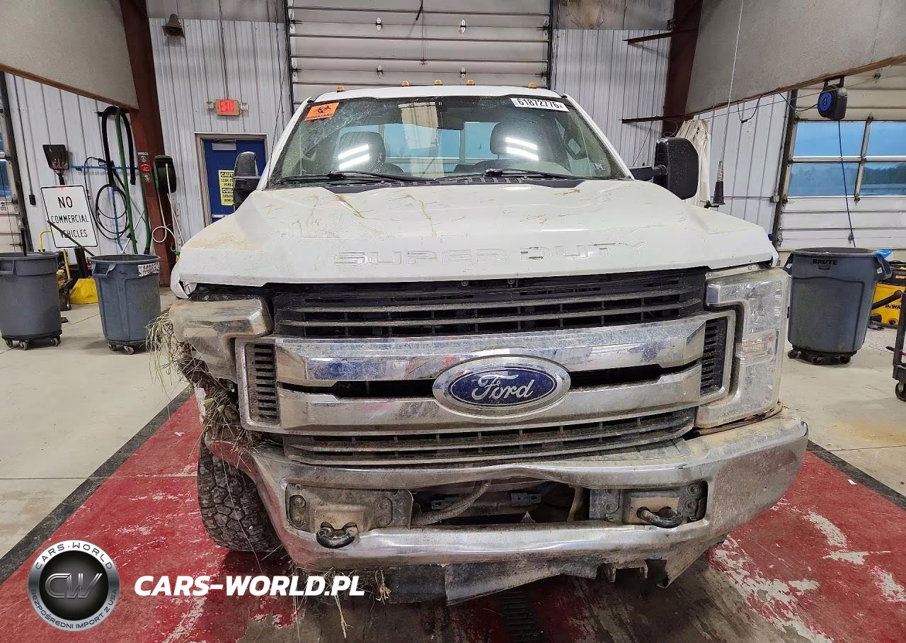 2017 Ford F250 Super Duty VIN:1FTBF2B6XHEC61087 - 5