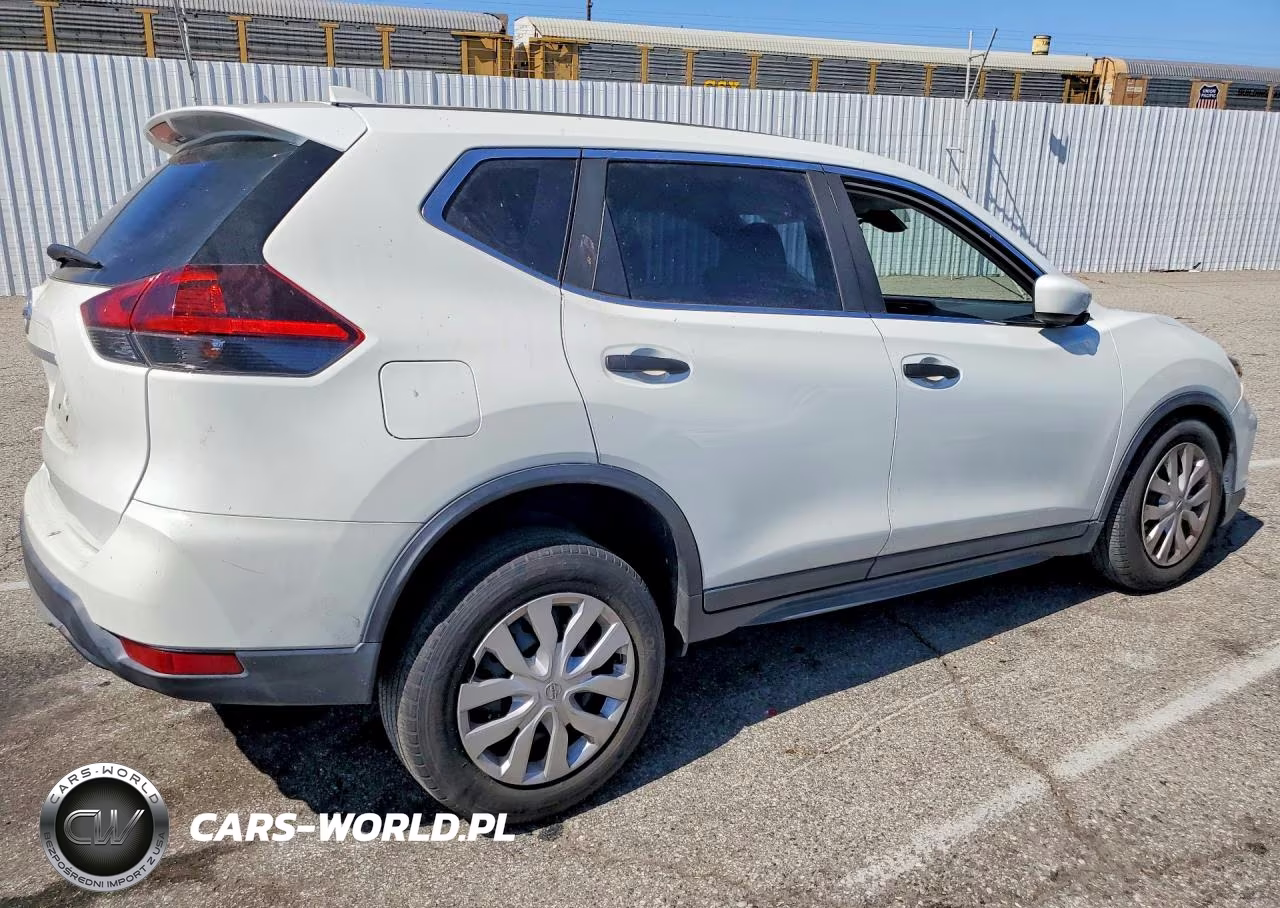 2020 Nissan Rogue S VIN:5N1AT2MT9LC804243 - 3