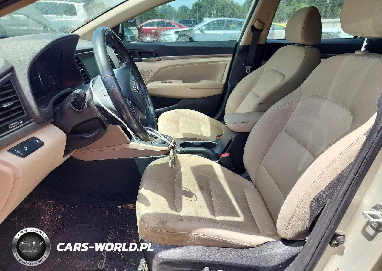 2017 Hyundai Elantra Value VIN:5NPD84LF1HH160811 - 7