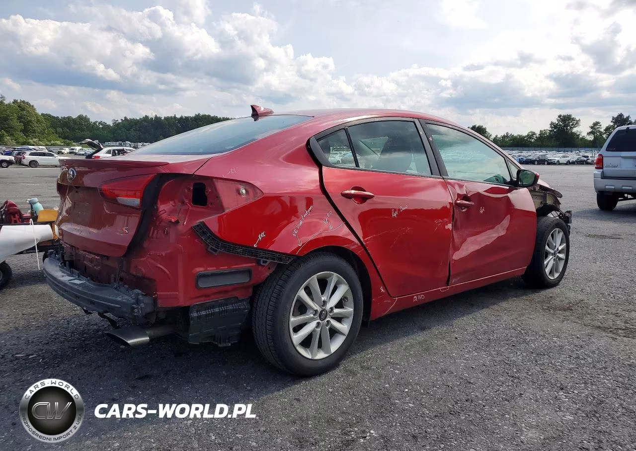 2017 Kia Forte S VIN:3KPFL4A7XHE120976 - 3