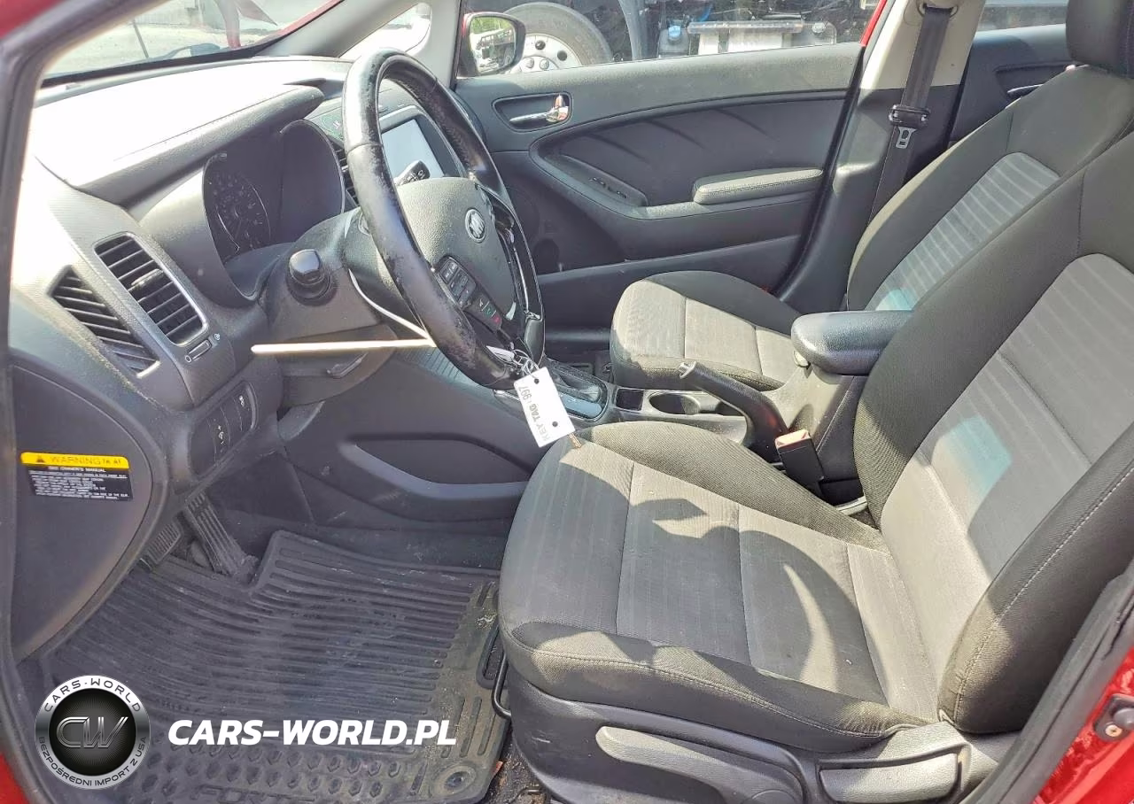 2017 Kia Forte S VIN:3KPFL4A7XHE120976 - 7