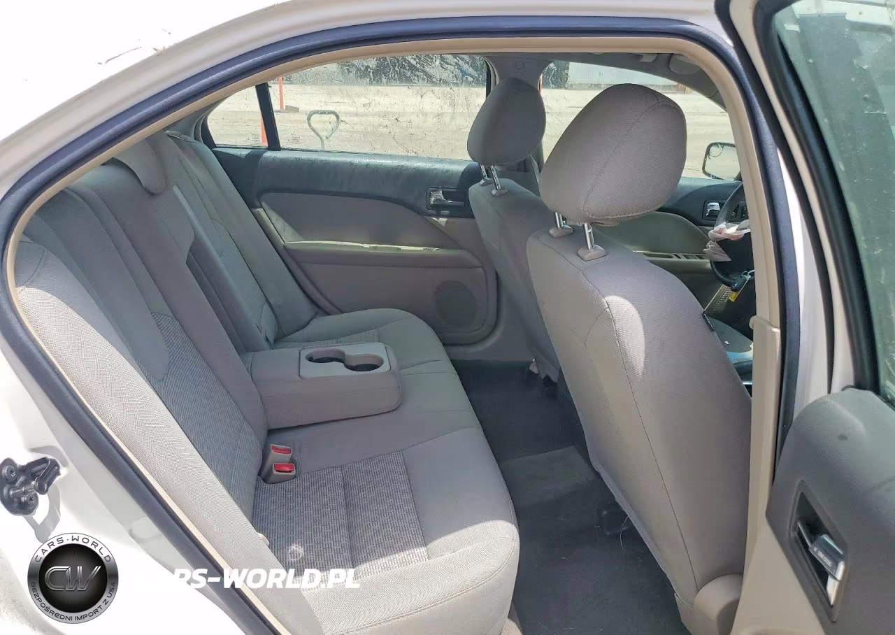 2012 Ford Fusion S VIN:3FAHP0GA7CR225815 - 10