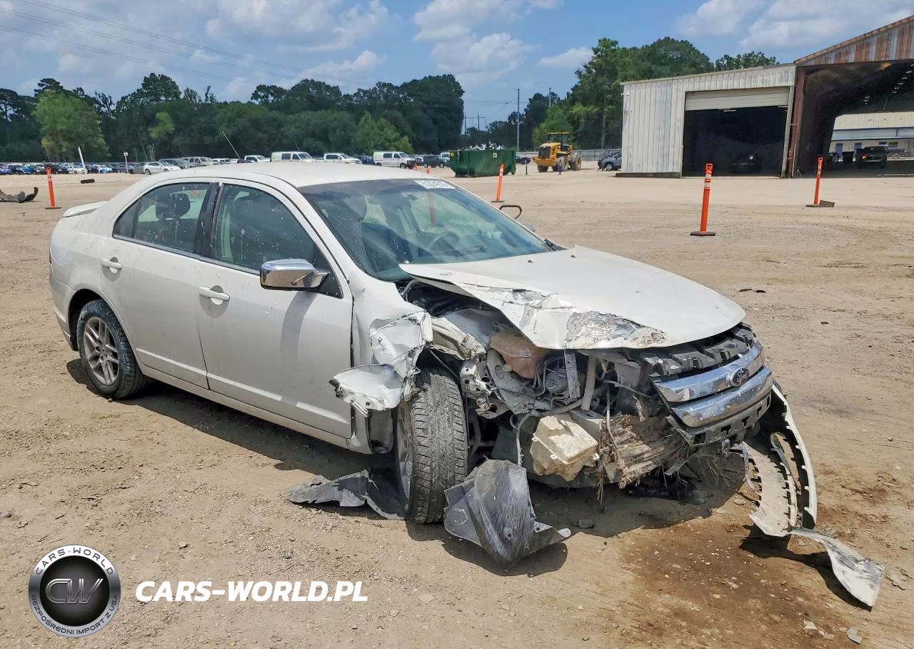 2012 Ford Fusion S VIN:3FAHP0GA7CR225815 - 4