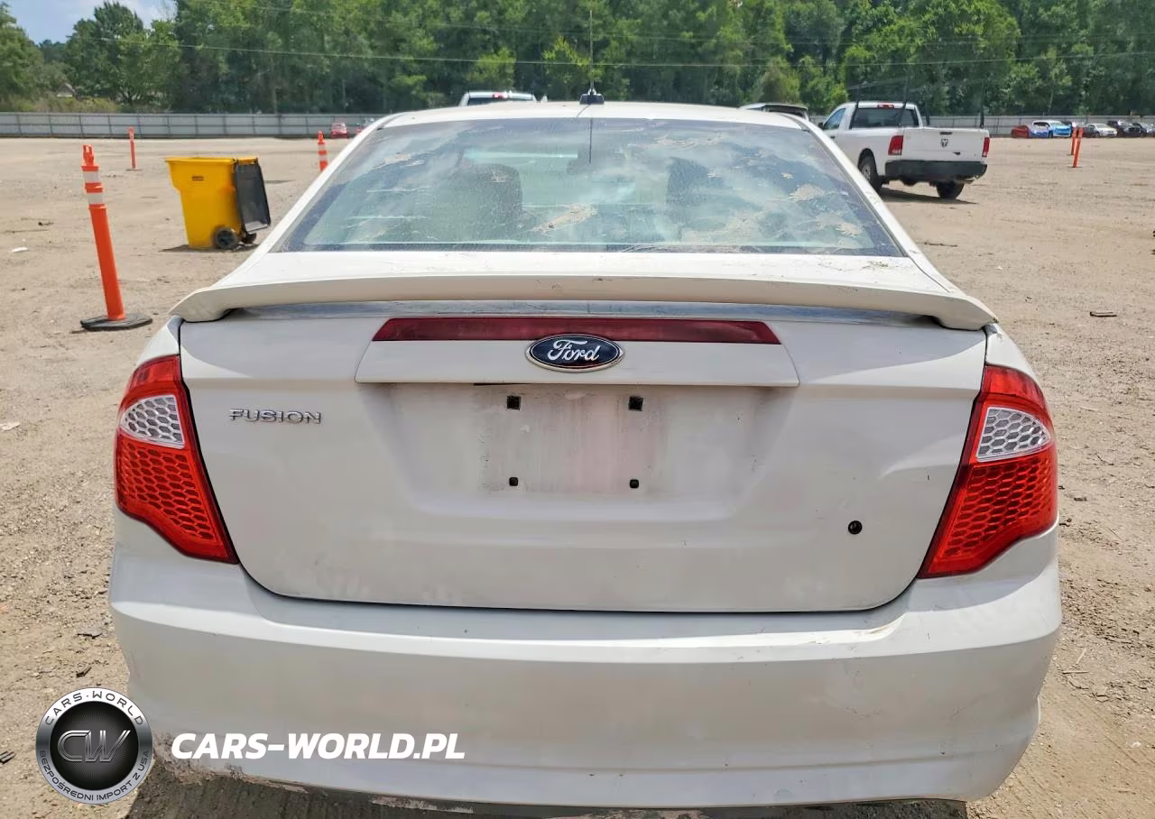 2012 Ford Fusion S VIN:3FAHP0GA7CR225815 - 6