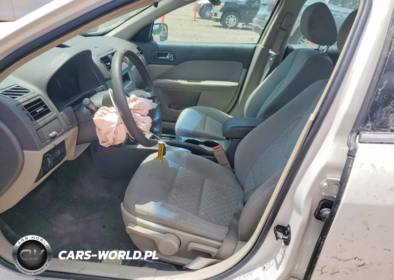 2012 Ford Fusion S VIN:3FAHP0GA7CR225815 - 7