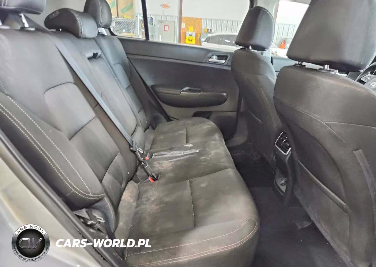 2020 Kia Sportage Lx VIN:KNDPM3AC5L7811964 - 10