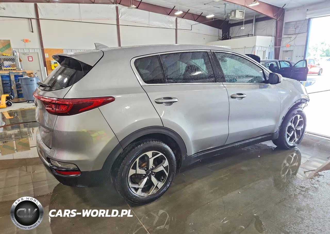 2020 Kia Sportage Lx VIN:KNDPM3AC5L7811964 - 3