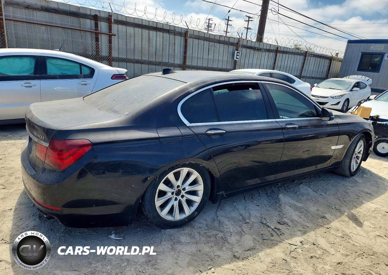 2015 BMW 7 Series VIN:WBAYA6C5XFD827027 - 3