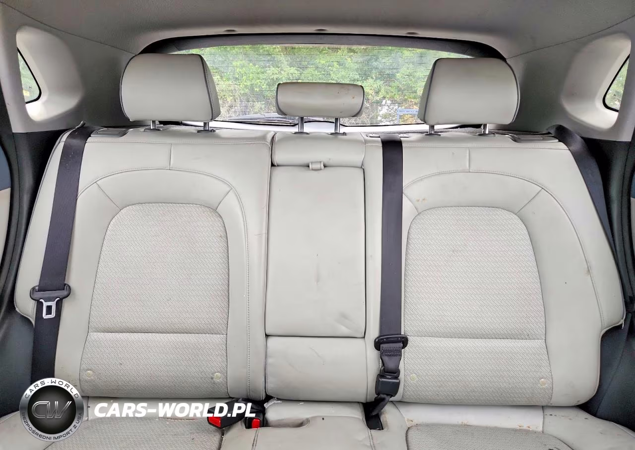 2020 Hyundai Kona Limited VIN:KM8K33AG4LU095913 - 10