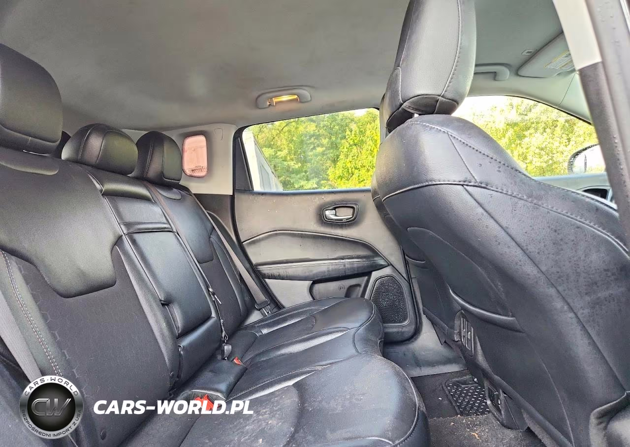 2019 Jeep Compass Latitude VIN:3C4NJDBB7KT807209 - 11