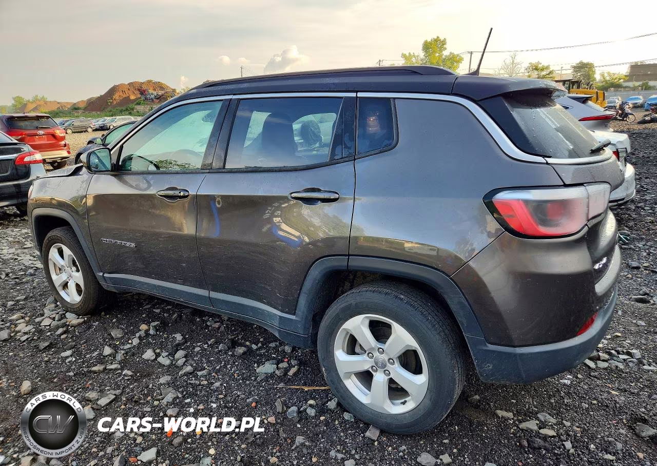 2019 Jeep Compass Latitude VIN:3C4NJDBB7KT807209 - 2