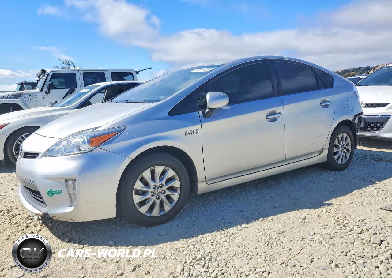 2013 Toyota Prius Plug-In Hybrid Base – zdjęcie 1 z 13