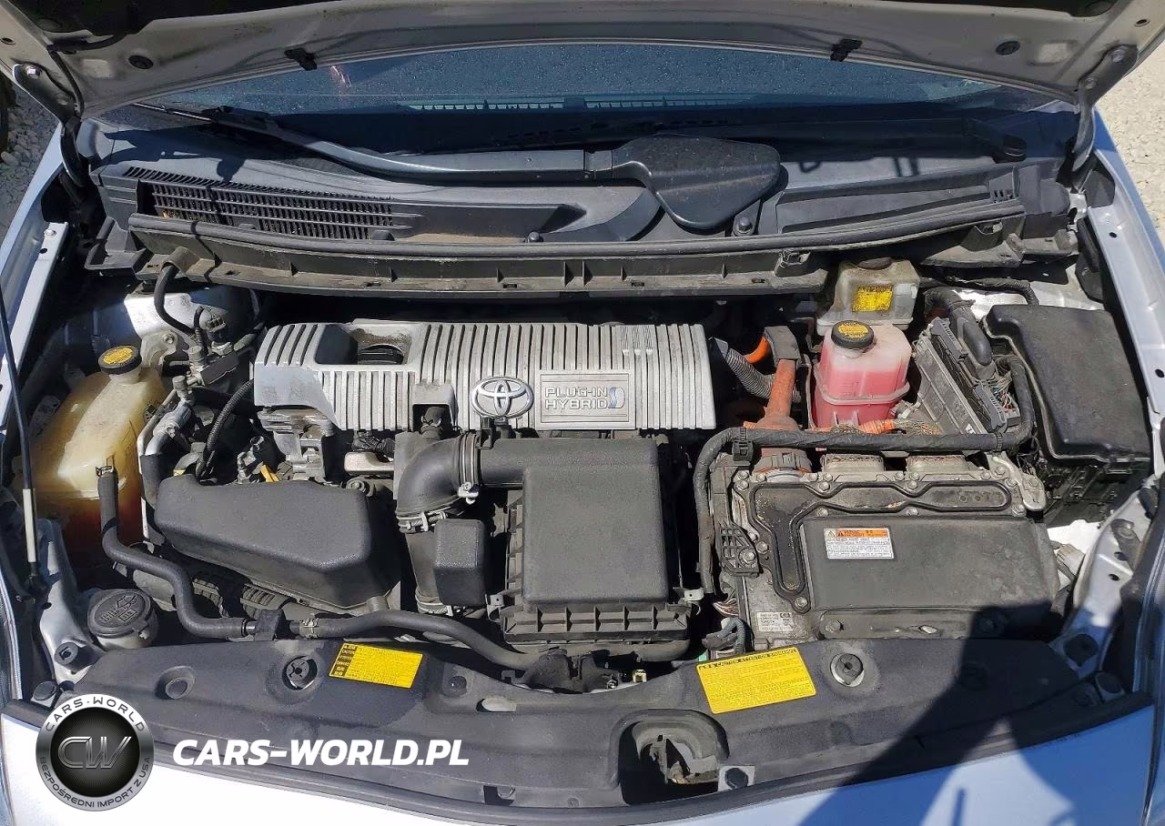 2013 Toyota Prius Plug-In Hybrid Base VIN:JTDKN3DP2D3043228 - 11