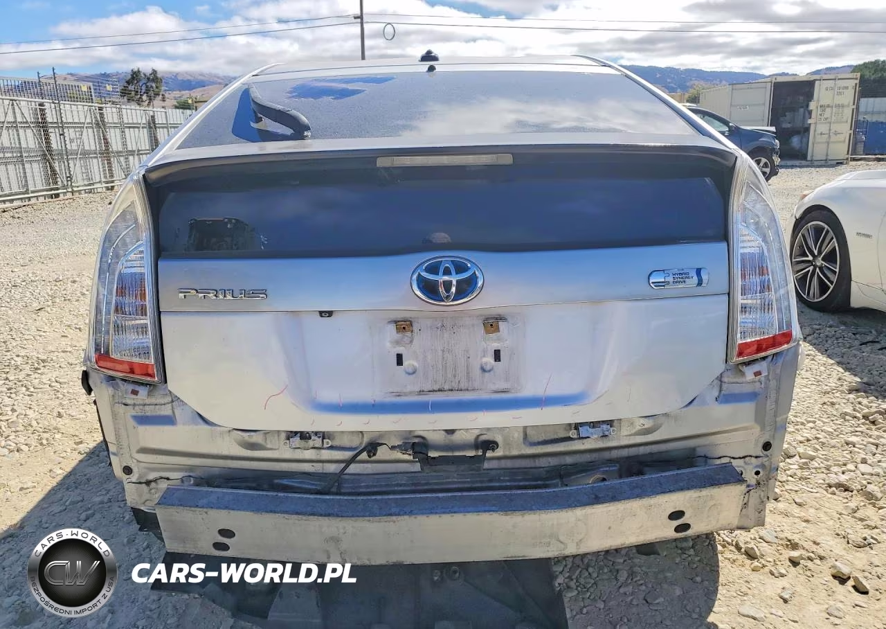 2013 Toyota Prius Plug-In Hybrid Base VIN:JTDKN3DP2D3043228 - 6