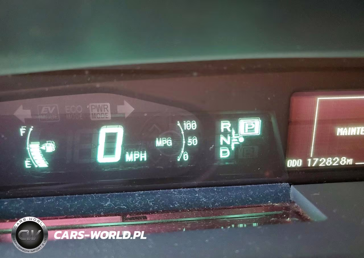 2013 Toyota Prius Plug-In Hybrid Base VIN:JTDKN3DP2D3043228 - 9