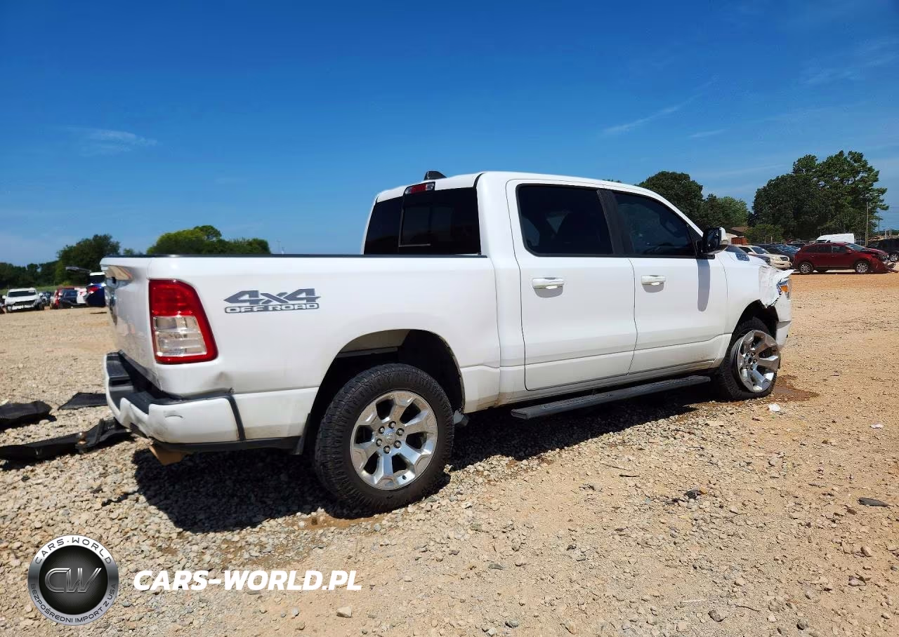 2019 Ram 1500 Big Horn-Lone Star VIN:1C6SRFFT1KN585347 - 3