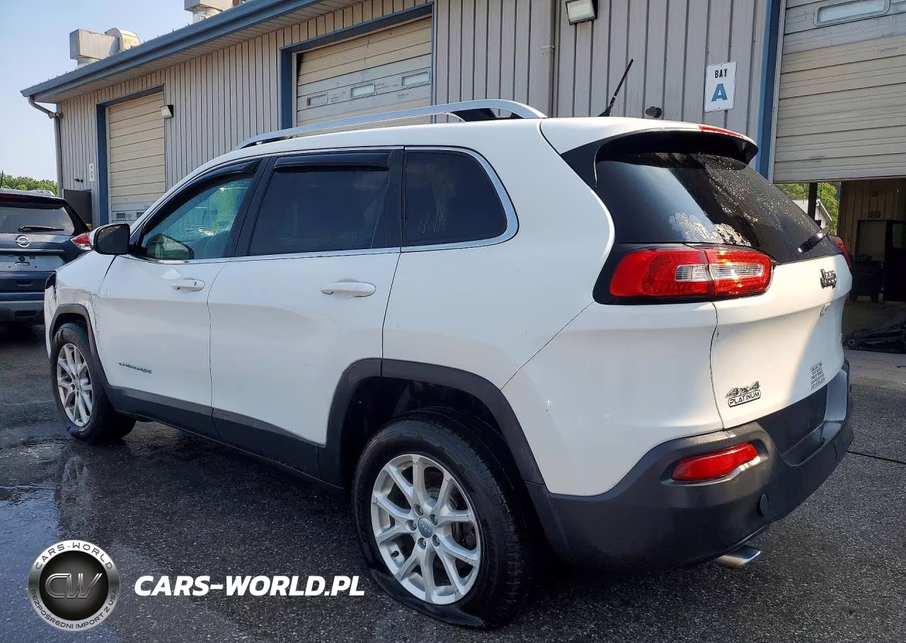 2015 Jeep Cherokee Latitude VIN:1C4PJMCB1FW538874 - 2