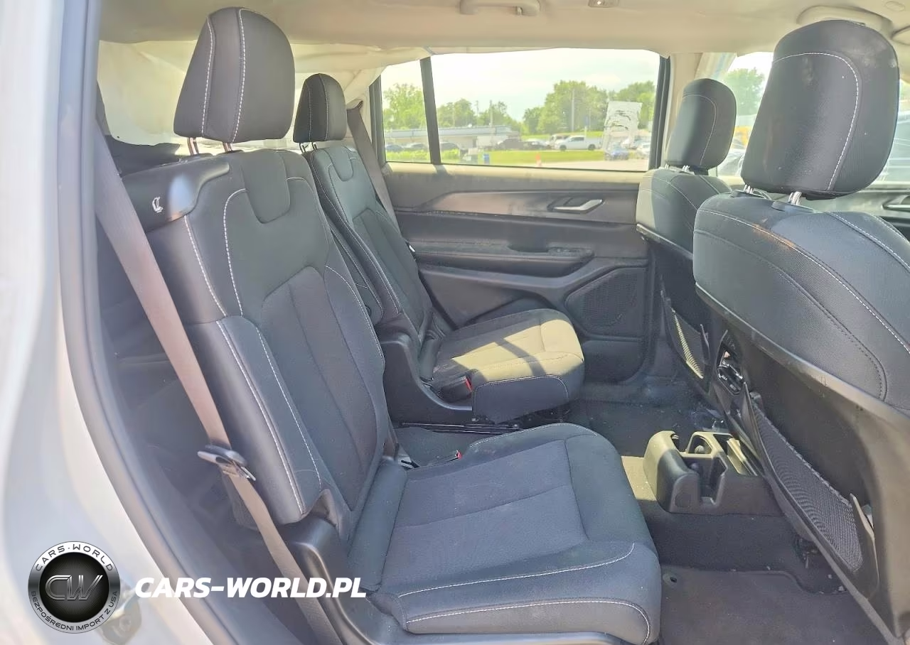 2023 Jeep Grand Cherokee L Laredo VIN:1C4RJKAG5P8894746 - 11