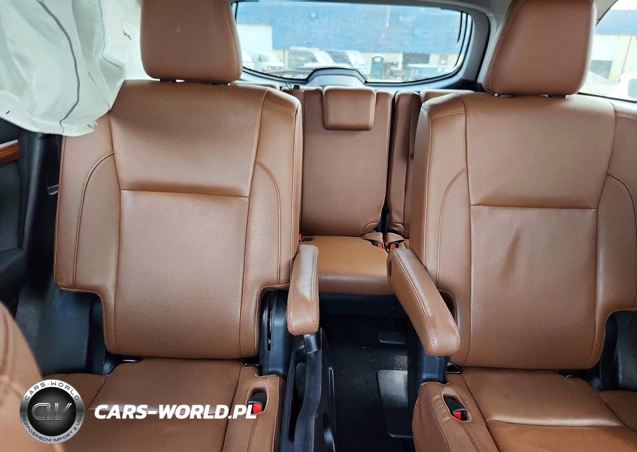 2018 Toyota Highlander Limited Platinum VIN:5TDDZRFH4JS843058 - 10