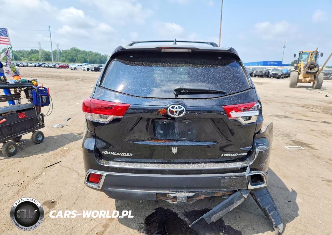 2018 Toyota Highlander Limited Platinum VIN:5TDDZRFH4JS843058 - 6