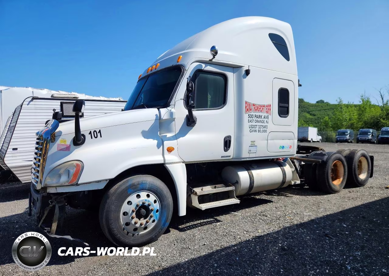 2009 Freightliner Cascadia Semi Truck